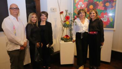 La Secretaria de Bienestar Social, Silvia Casas González, y Héctor Romero Lecanda, director general del Instituto Tamaulipeco para la Cultura y las Artes (ITCA), inauguraron la exposición "Arte y Flores, creación y naturaleza" en la Pinacoteca de Tamaulipas.