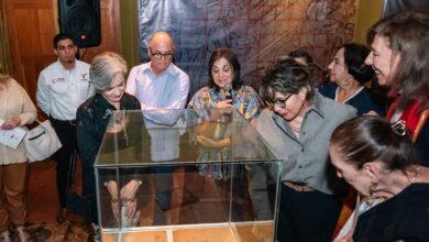 El evento en homenaje al artista tampiqueño, criado en Altamira, comenzó con un conversatorio encabezado por Viola Trigo junto a Rosa del Carmen Contreras; directora de Vinculación y Proyectos del ITCA y curadora de la muestra.