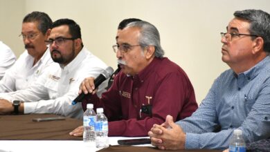 Antonio Varela Flores, secretario de Desarrollo Rural, Pesca y Acuacultura, destacó que las y los ganaderos organizados de Tamaulipas, con el respaldo del gobernador Américo Villarreal Anaya, están preparados para cumplir con las disposiciones y dar seguimiento a los protocolos.