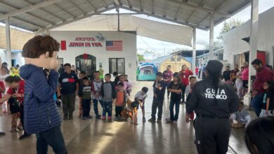 Adolescentes que cumplen una medida en externamiento en el municipio de Reynosa llevaron distintos donativos al albergue para migrantes Senda de Vida.