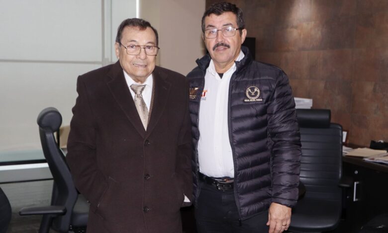 El Rector de la UAT, Dámaso Anaya Alvarado, reconoció la trayectoria académica y de investigación al servicio de la máxima casa de estudios del estado del Dr. Héctor Manuel Capello García.