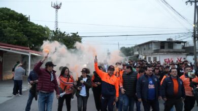 Dámaso Anaya Alvarado, encabezó la caravana naranja que marca el debut en casa del Club de Futbol Correcaminos.