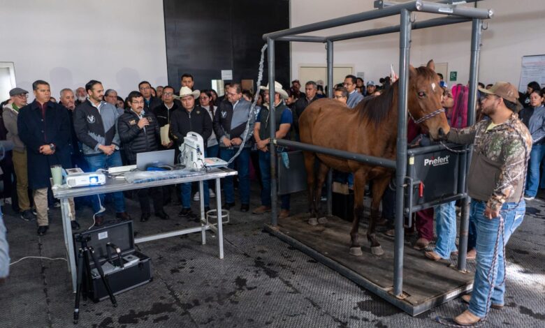 Dámaso Anaya Alvarado, hizo entrega de equipo especializado al Hospital Veterinario de Grandes Especies de la Facultad de Medicina Veterinaria y Zootecnia (FMVZ).