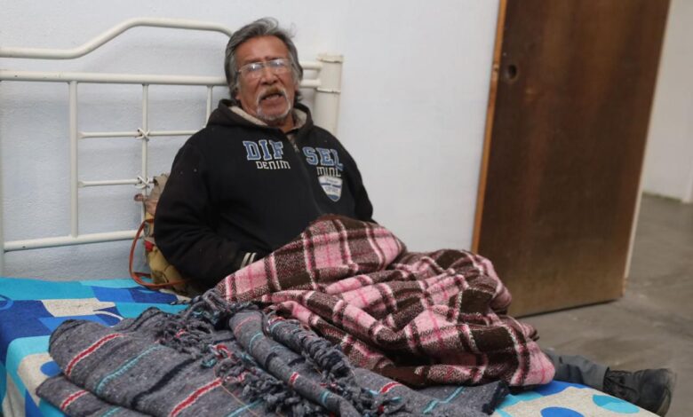Una persona en Victoria se encuentra en un albergue por frente frío 21.