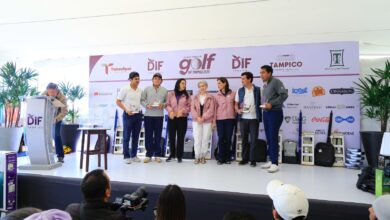 Al concluir el Primer Torneo de Golf DIF Tampico 2025, el gobernador Américo Villarreal Anaya, destacó que el Gobierno del Estado está empeñado en mejorar las condiciones de vida de las y los tamaulipecos.