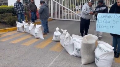 Productores de frijol de Abasolo hicieron un plantón en las oficinas de Segalmex.