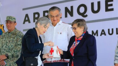 El Gobernador Américo Villarreal y la Doctora María de Villarreal, presidenta honoraria de la Cruz Roja en Tamaulipas, dieron arranque de la colecta en la entidad.
