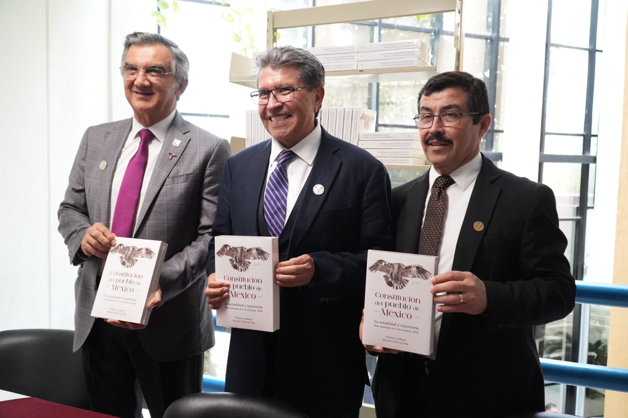 El Rector Dámaso Anaya Alvarado destacó que la exposición de Ricardo Monreal fortalece el conocimiento y la comprensión de los estudiantes en temas cruciales para el futuro del país.