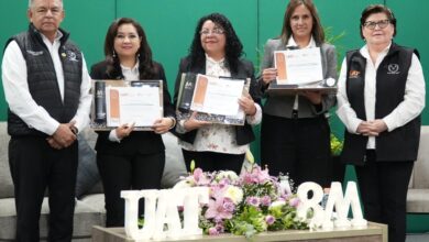 Las expositoras compartieron sus experiencias y reflexiones sobre el papel de la mujer en la investigación.