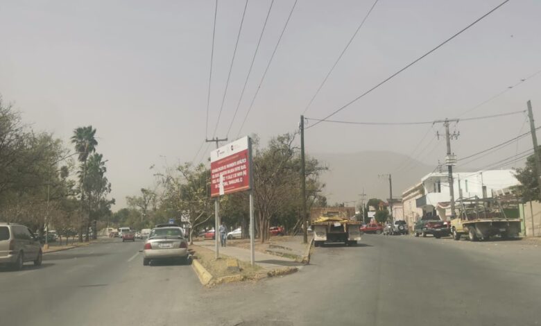 Desde temprano este miércoles, una nube de polvo afectó la visibilidad en ciudad Victoria.