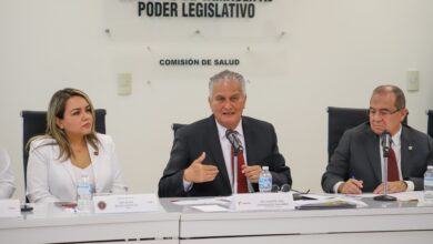 El Secretario de Salud, Vicente Joel Hernández Navarro, compareció ante el Congreso del Estado.