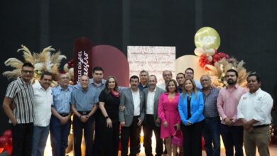 El Rector Dámaso Anaya Alvarado, encabezó los festejos conmemorativos del Día del Maestro.