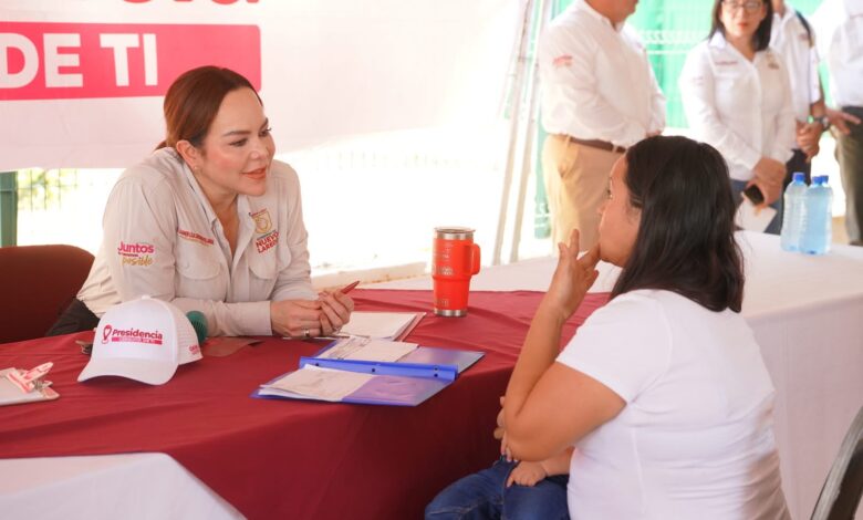 La alcaldesa Carmen Lilia Canturosas Villarreal encabezó una nueva edición del programa “Presidencia Cerquita de Ti”, que en esta ocasión se llevó a cabo en la colonia Valles del Paraíso.