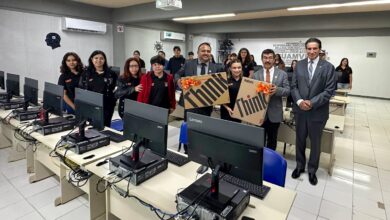 El Rector Dámaso Anaya Alvarado hizo entrega de equipos de cómputo de última generación en las unidades académicas Reynosa-Aztlán y Valle Hermoso.