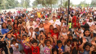Más de 20 mil personas se dieron cita para disfrutar del gran Festival del Día del Niño, organizado por el Sistema para el Desarrollo Integral de la Familia (DIF) y el Gobierno Municipal de Nuevo Laredo.