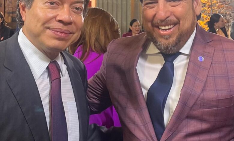 El Secretario de Educación Pública (SEP), Mario Delgado Carrillo, hizo un reconocimiento al nuevo titular de Educación en Tamaulipas, Miguel Ángel Valdez García.