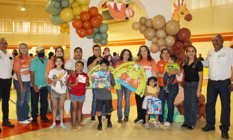 Hijos e hijas del personal universitario afiliado al Sindicato Único de Trabajadores de la UAT (SUTUAT) fueron festejados en su día.