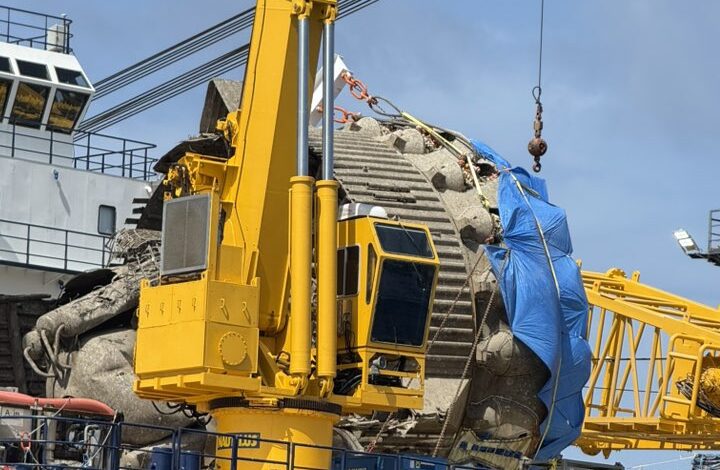 La plataforma estadunidense retiró uno de los motores motores Raptor que forman parte importante de la nave.