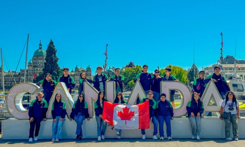 El grupo de estudiantes del Centro de Idiomas para la Niñez y la Adolescencia (CeINA) de la Universidad Autónoma de Tamaulipas (UAT) se encuentra en la ciudad de Victoria, ubicada en la provincia de Columbia Británica, donde participan en el programa de movilidad internacional Verano en Canadá.