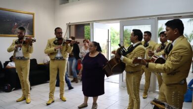 Al ritmo del mariachi, María Raquel Uvalle De la Cruz registró por última vez su salida como trabajadora de la Secretaría de Seguridad Pública de Tamaulipas.