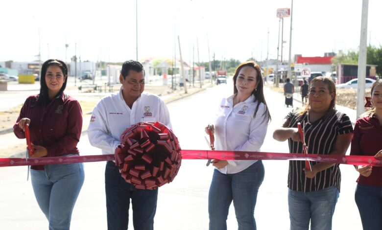 La alcaldesa Carmen Lilia Canturosas Villarreal entregó dos importantes obras de infraestructura vial en las colonias Alazanas y Lomas del Río.