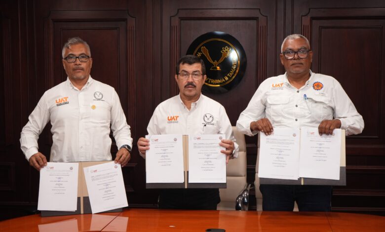 La firma del contrato colectivo de trabajo 2025 estuvo encabezada por el Rector Dámaso Anaya y los representantes del SUTUAT.