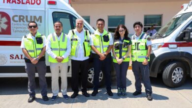 El Secretario de Salud, Vicente Joel Hernández Navarro, hizo entrega de la segunda ambulancia al recién creado CRUM de la zona sur del estado.