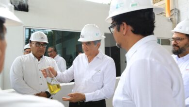 El Gobernador Américo Villarreal Anaya efectuó un recorrido por las instalaciones de la planta de la empresa Green Bauen que transforma plásticos en combustibles.