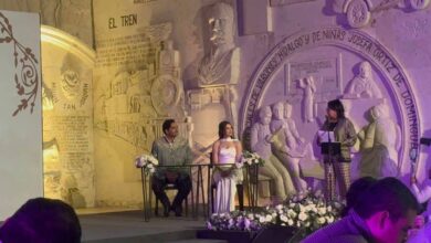 El alcalde de Reynosa, Carlos Peña Ortiz se casó con su novia Alejandra Yelitza Garza en una boda colectiva junto a más parejas.