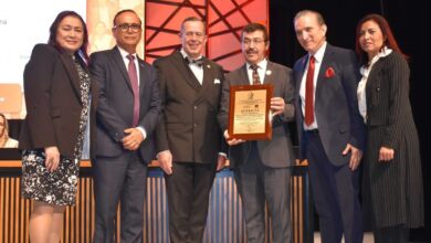 El Rector recibió las certificaciones de reacreditación de cinco programas educativos.