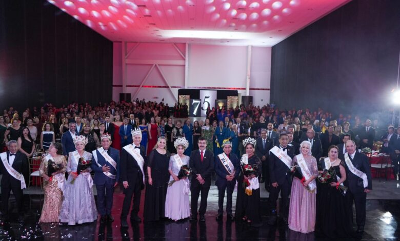 En la Noche Real de la Edad de Oro, participaron clubes universitarios de la Edad de Oro de Tampico, Matamoros, Reynosa, Nuevo Laredo, El Mante y Ciudad Victoria.