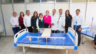 La alcaldesa Carmen Lilia Canturosas Villarreal entregó 40 camas al Hospital General de Zona No. 11 del IMSS y al Hospital General de Nuevo Laredo.