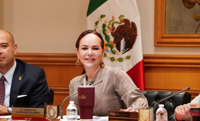 La alcaldesa de Nuevo Laredo, Carmen Lilia Canturosas Villarreal, refrendó el compromiso de su gobierno con sus pares federal y estatal.