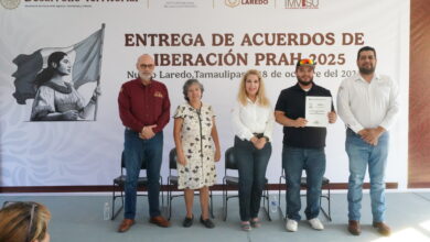 En la colonia Las Torres, segunda etapa, se entregaron los acuerdos de liberación de subsidios para la regularización de viviendas.