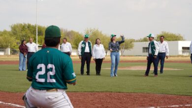 La alcaldesa Carmen Lilia Canturosas Villarreal  inauguró el renovado campo de béisbol del Instituto Tecnológico de Nuevo Laredo.