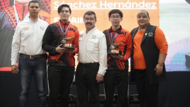 Estudiantes medallistas nacionales recibieron reconocimiento el reconocimiento “Correcaminos Orgullo UAT”.