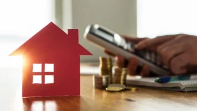 En Nuevo Laredo 35 ciudadanos y empresas mantienen adeudos del impuesto predial por más de 25 millones de pesos.