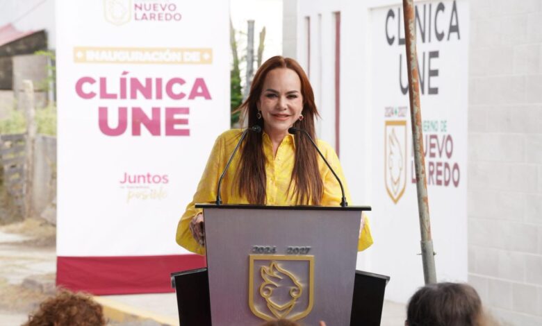 La alcaldesa Carmen Lilia Canturosas Villarreal anunció el inicio de la jornada de vacunación contra la influenza y el neumococo en todas las Clínicas UNE de Nuevo Laredo.