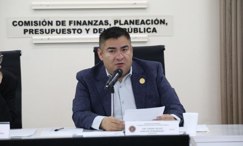 El diputado Isidro Vargas Fernández, señaló que los “ajustes” atienden el principio de racionalidad del gasto, disciplina financiera y el enfoque humanista que debe guiar la acción pública.