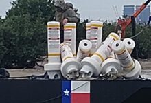 Dos embarcaciones estadunidenses colocaron boyas transfronterizas en la boca del río Bravo donde converge con el Golfo de México.