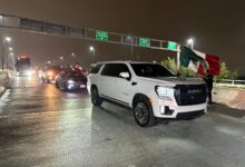 Más de 5  mil 200 vehículos con paisanos cruzaron por la frontera de Nuevo Laredo para ingresar a México.