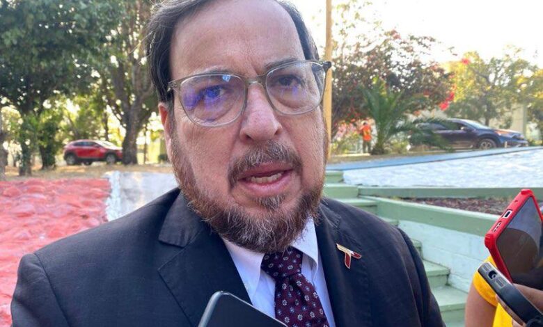 Miguel Ángel Valdez García, Secretario de Educación, informó que con la entrega de plazas de fortalece la cobertura educativa.