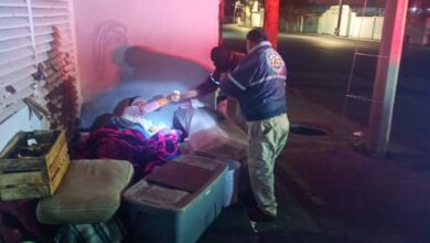 Protección Civil y Bomberos de Nuevo Laredo llevó a cabo el Operativo Carrusel para apoyar a personas vulnerables.