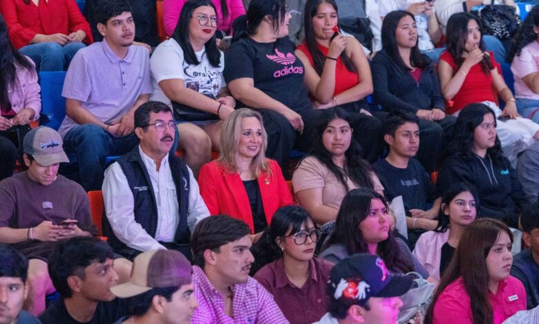 El Rector Dámaso Anaya Alvarado y su esposa Isolda Rendon asistieron a los conciertos “Broken Heart Club”.