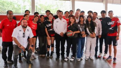 Durante el recorrido conversó con los estudiantes de las diversas carreras de ingeniería.