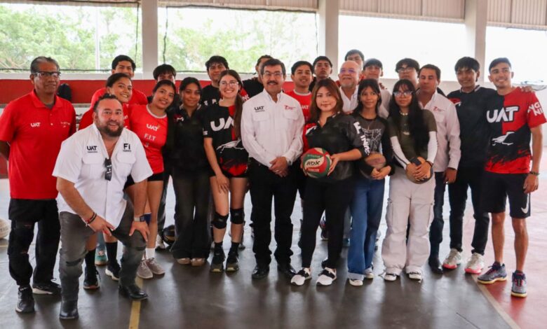 Durante el recorrido conversó con los estudiantes de las diversas carreras de ingeniería.