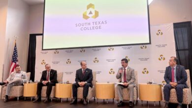 Reunion de la UAT en simposio educativo binacional