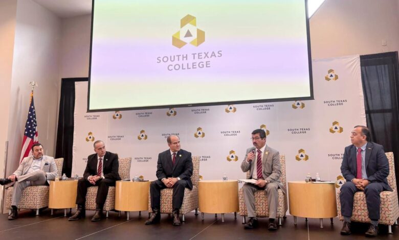 Reunion de la UAT en simposio educativo binacional