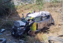 Auto cae desde un puente en el Libramiento Naciones Unidas