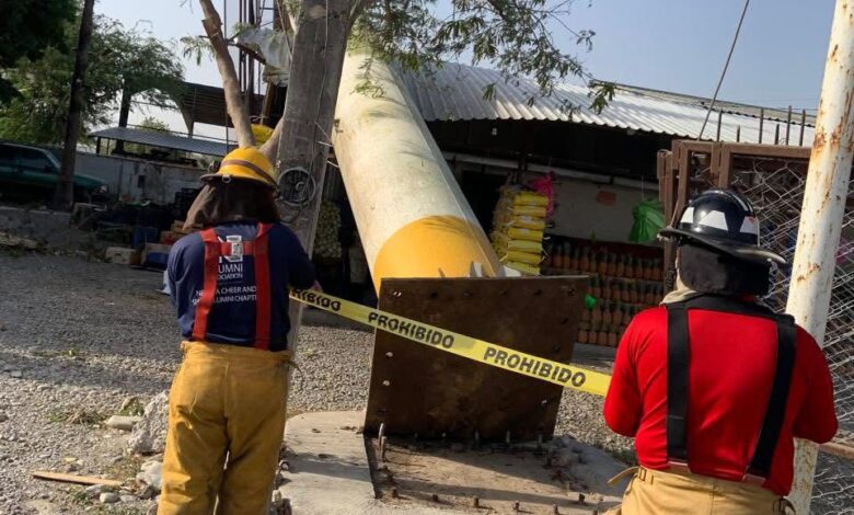 Cuerpo de Bomberos descartan riesgo de colapso de espectaculares.